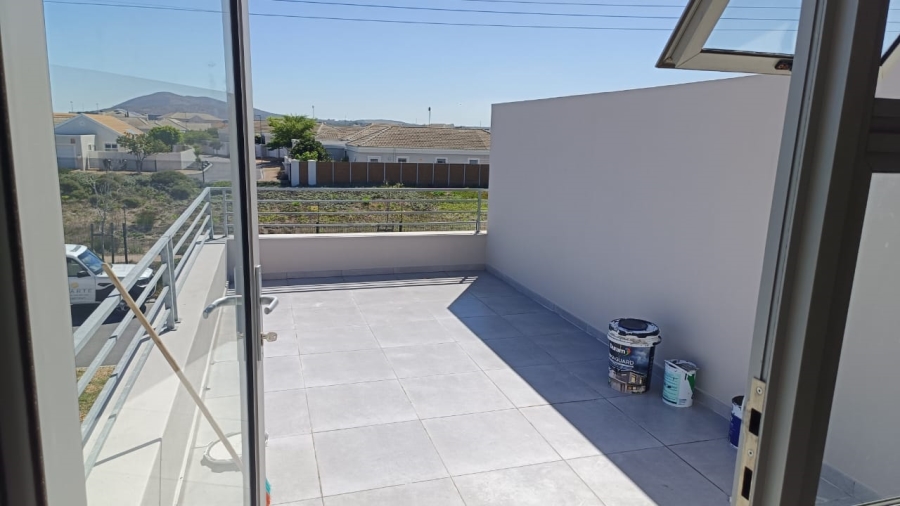 3 Bedroom Property for Sale in Parklands North Western Cape
